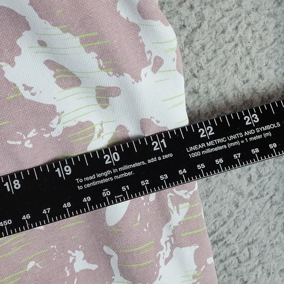 Gymshark Hoodie Womens Medium Oversized White Pink Camo Splotch GLP05791 EUC - Picture 4 of 8